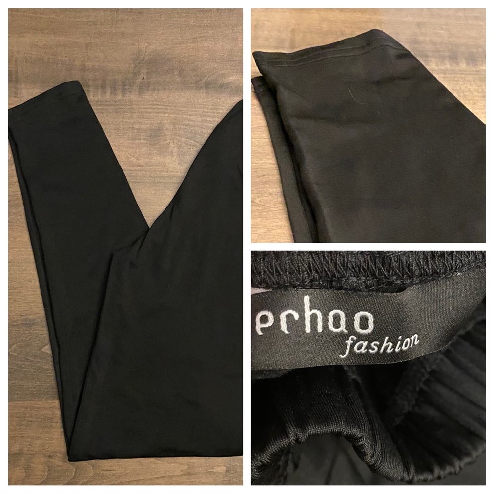 Stretchy black leggings NEW size M